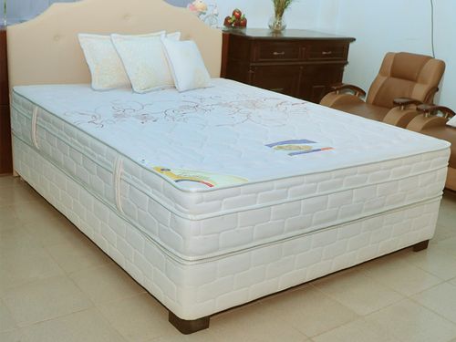 Nệm lò xo túi box top 3 viền Victoria Vivian