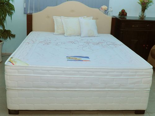 Nệm lò xo túi box top 3 viền Victoria Vivian